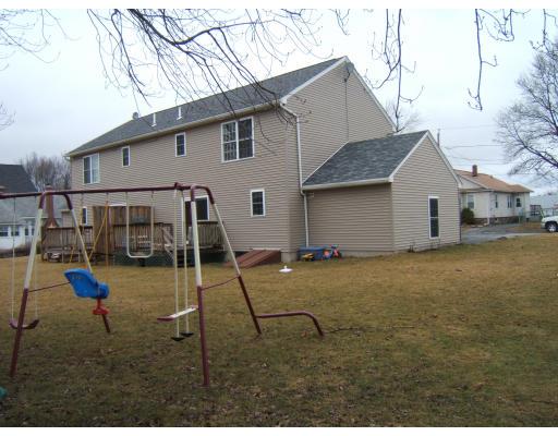 27 Dixfield Road Worcester, MA 01606 - Photo 2 of 9 Gallery Image 2