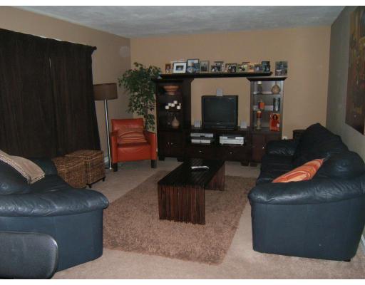 27 Dixfield Road Worcester, MA 01606 - Photo 3 of 9 Gallery Image 3