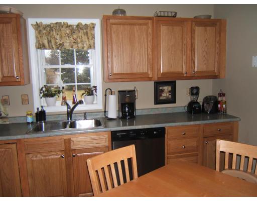 27 Dixfield Road Worcester, MA 01606 - Photo 6 of 9 Gallery Image 6
