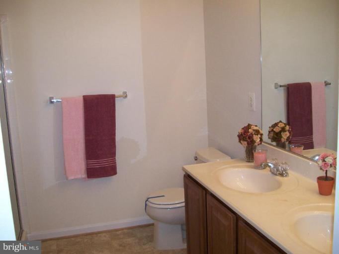 2011 Astilbe Way Odenton, MD 21113 - Photo 7 of 13 Bath #1
