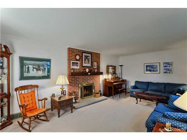 4259 Rowanne Road Columbus, OH 43214 - Photo 3 of 14 Gallery Image 3