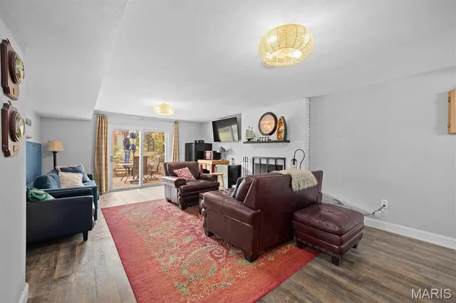 $400,000 | 1999 Treasure Drive, Edwardsville, IL 62025