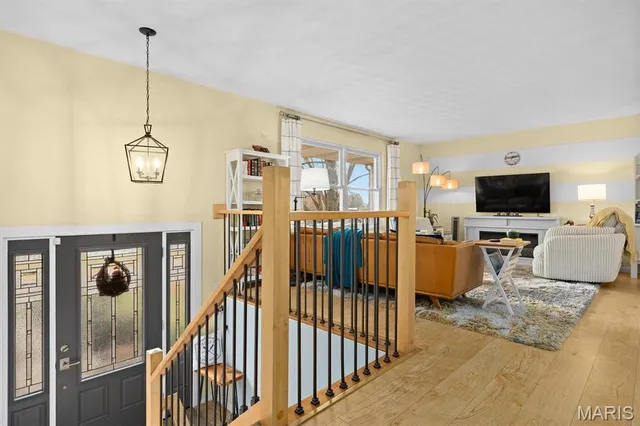 $400,000 | 1999 Treasure Drive, Edwardsville, IL 62025