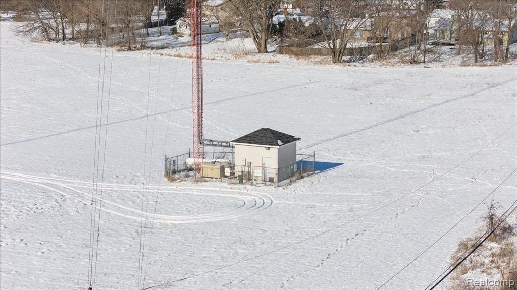 600 West Cavanaugh Road Lansing, MI 48910 - Photo 5 of 11 GetMedia (33)