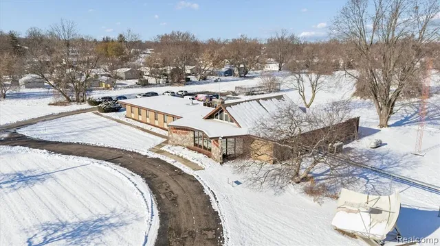 $694,999 | 600 West Cavanaugh Road, Lansing, MI 48910