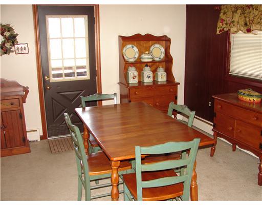 43 Forest Grove Road Coraopolis, PA 15108 - Photo 3 of 8 Dining Room.
