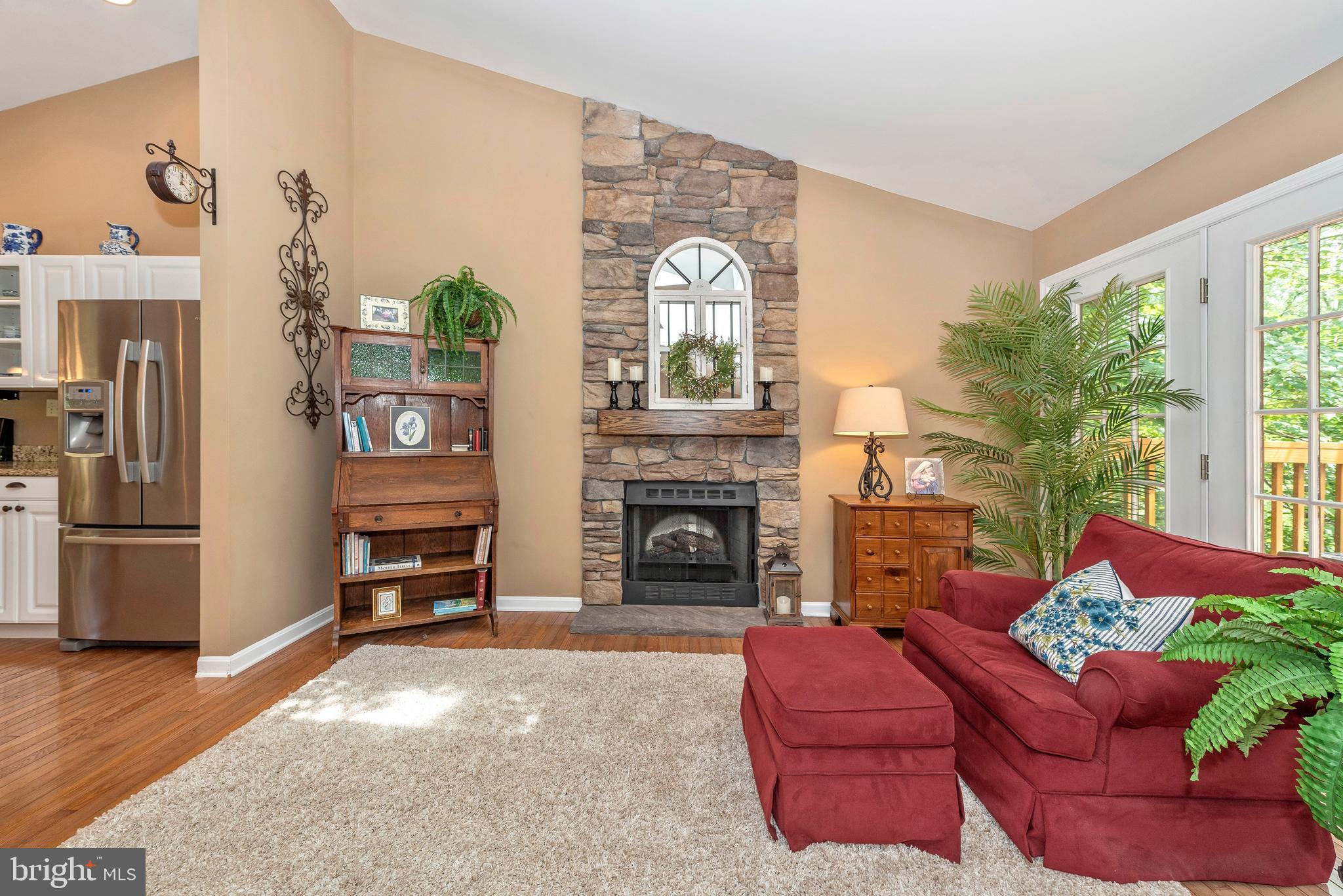 6939 Meadowlake Road New Market, MD 21774 - Photo 14 of 53 Living Room