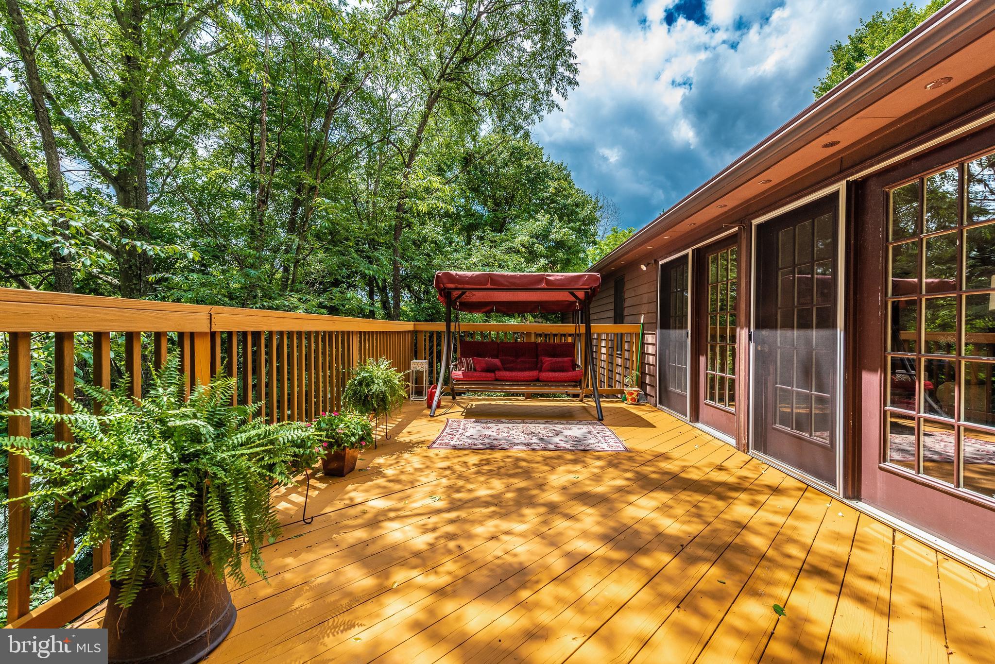 6939 Meadowlake Road New Market, MD 21774 - Photo 25 of 53 Upper Deck