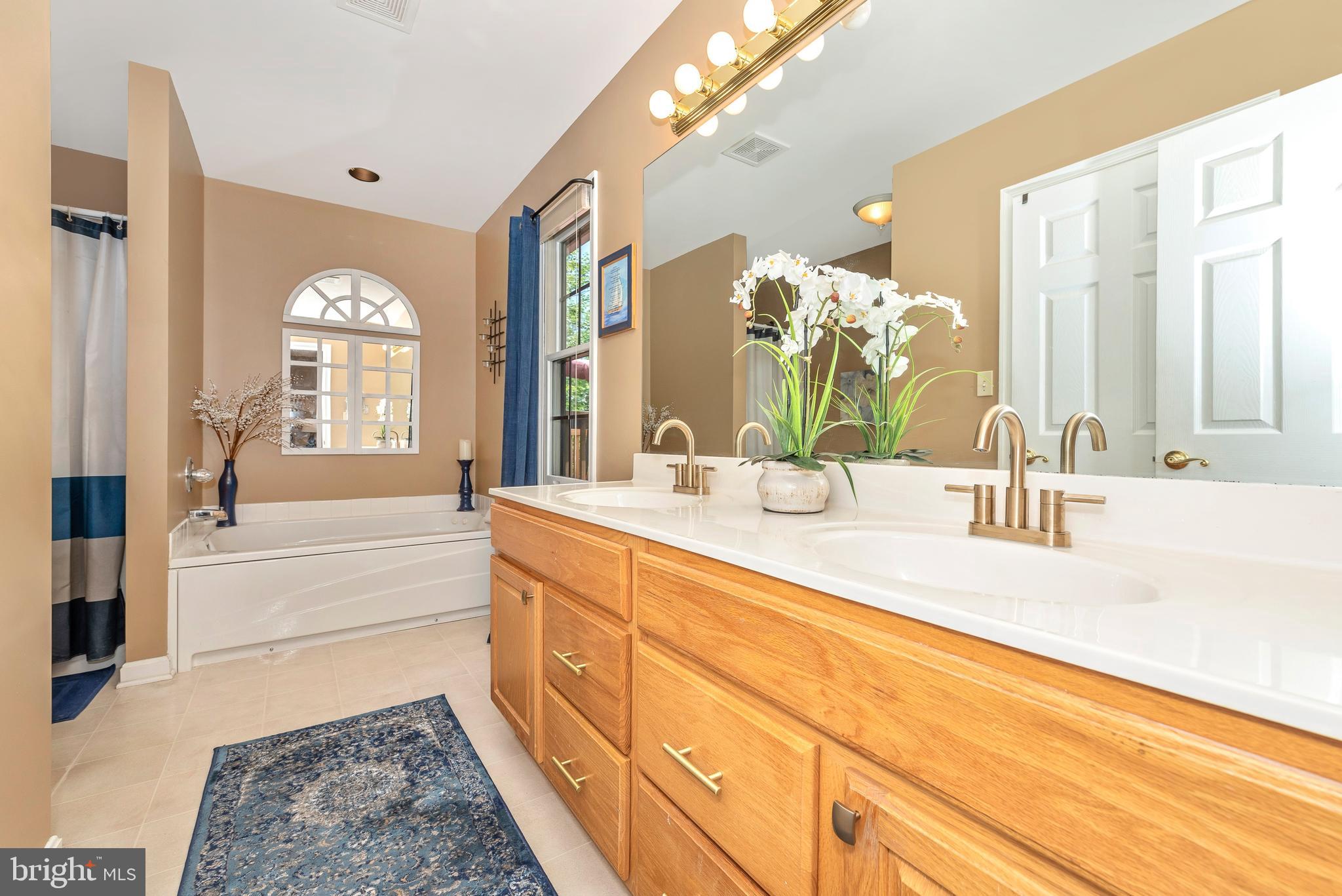 6939 Meadowlake Road New Market, MD 21774 - Photo 30 of 53 Master Bathroom