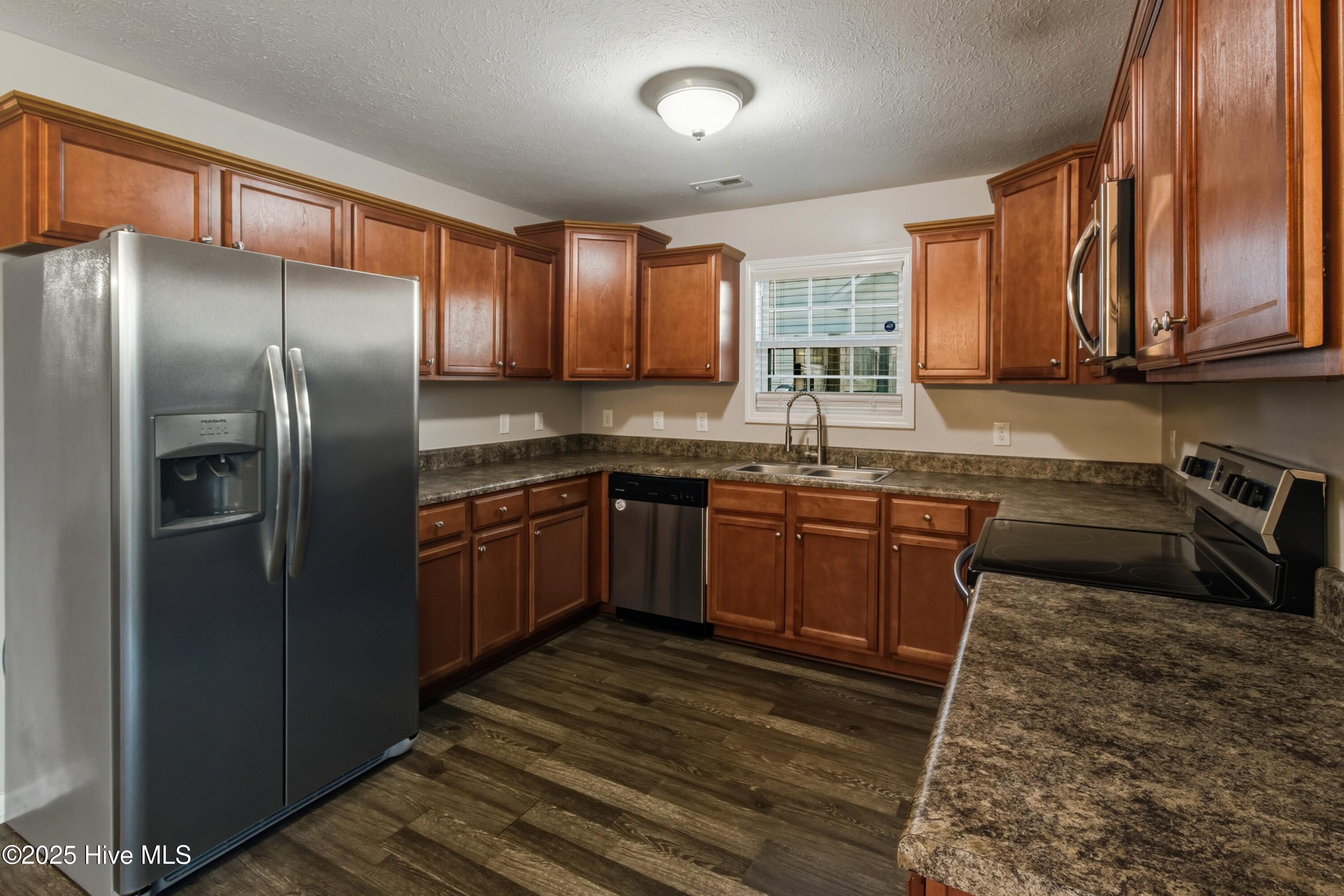 207 Seville Street Jacksonville, NC 28546 - Photo 14 of 35 207SevilleSt-13