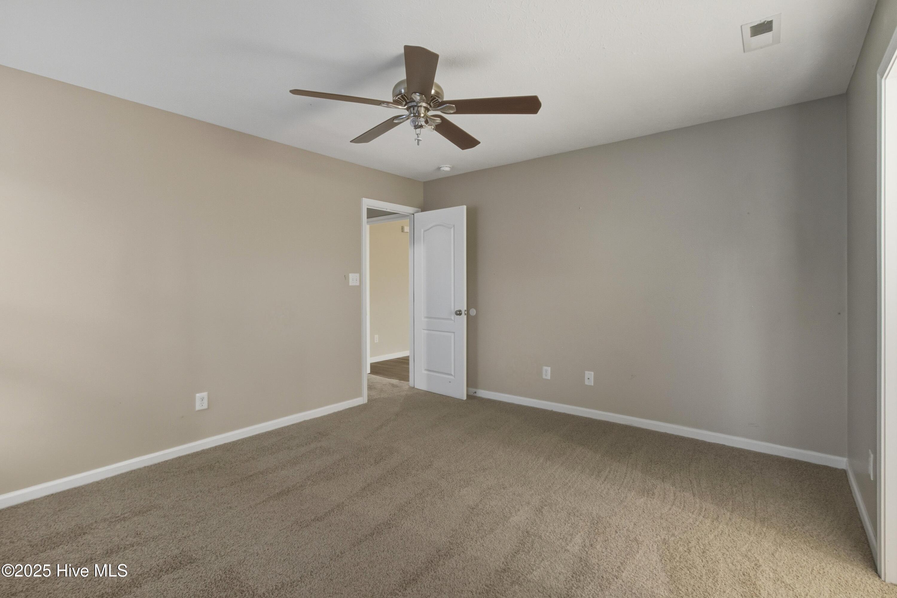 207 Seville Street Jacksonville, NC 28546 - Photo 18 of 35 207SevilleSt-17