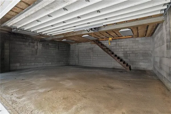 $215,000 | 396 Oak Spring Road, Canonsburg, PA 15317