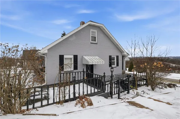 $215,000 | 396 Oak Spring Road, Canonsburg, PA 15317