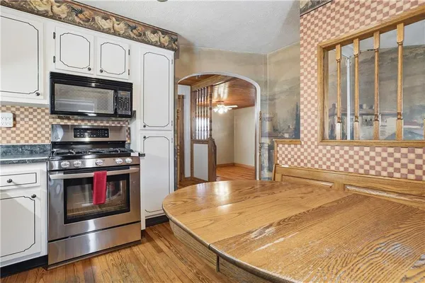 $215,000 | 396 Oak Spring Road, Canonsburg, PA 15317