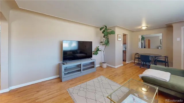 $2,600 | 2512 South Stuart Street, Denver, CO 80219