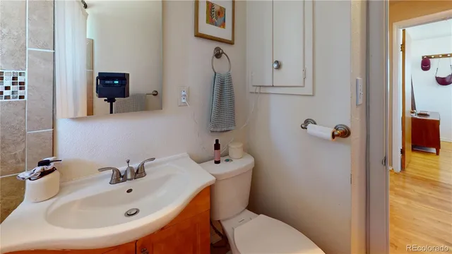 $2,600 | 2512 South Stuart Street, Denver, CO 80219