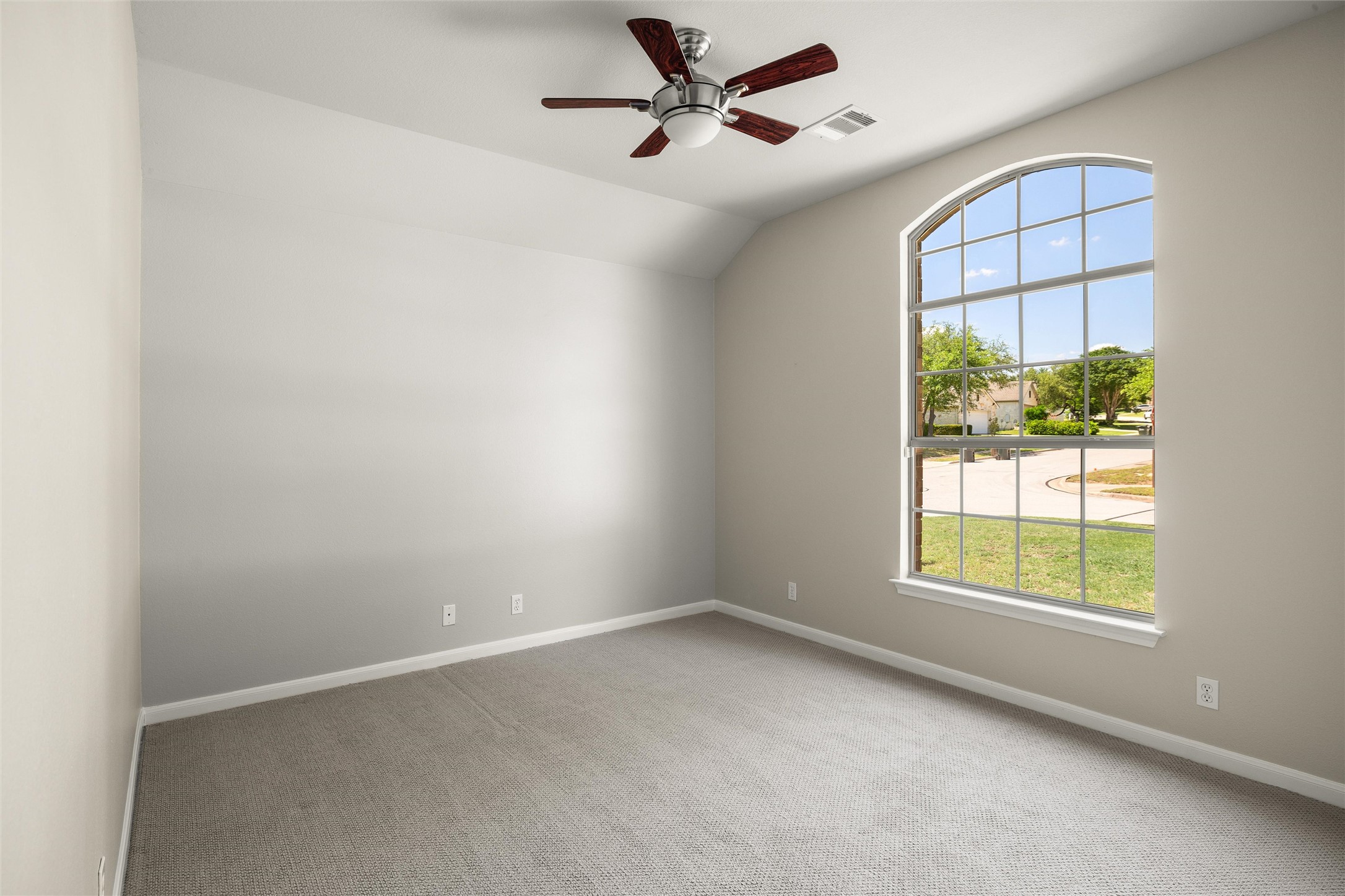 100 Stratton Court Austin, TX 78737 - Photo 25 of 38 Secondary bedroom