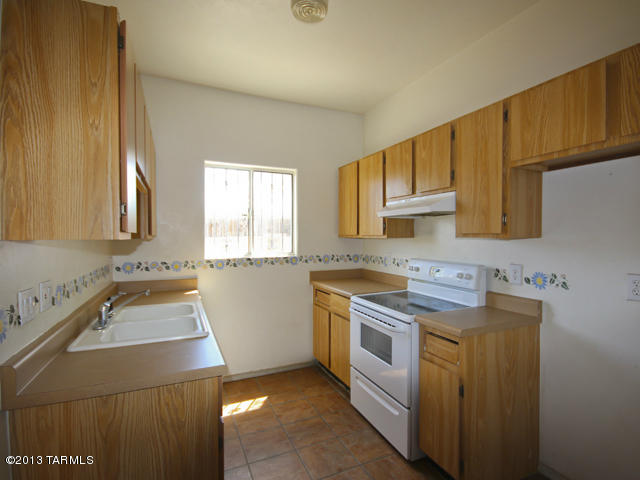 3532 South Mission Road, Unit 3 Tucson, AZ 85713 - Photo 13 of 32