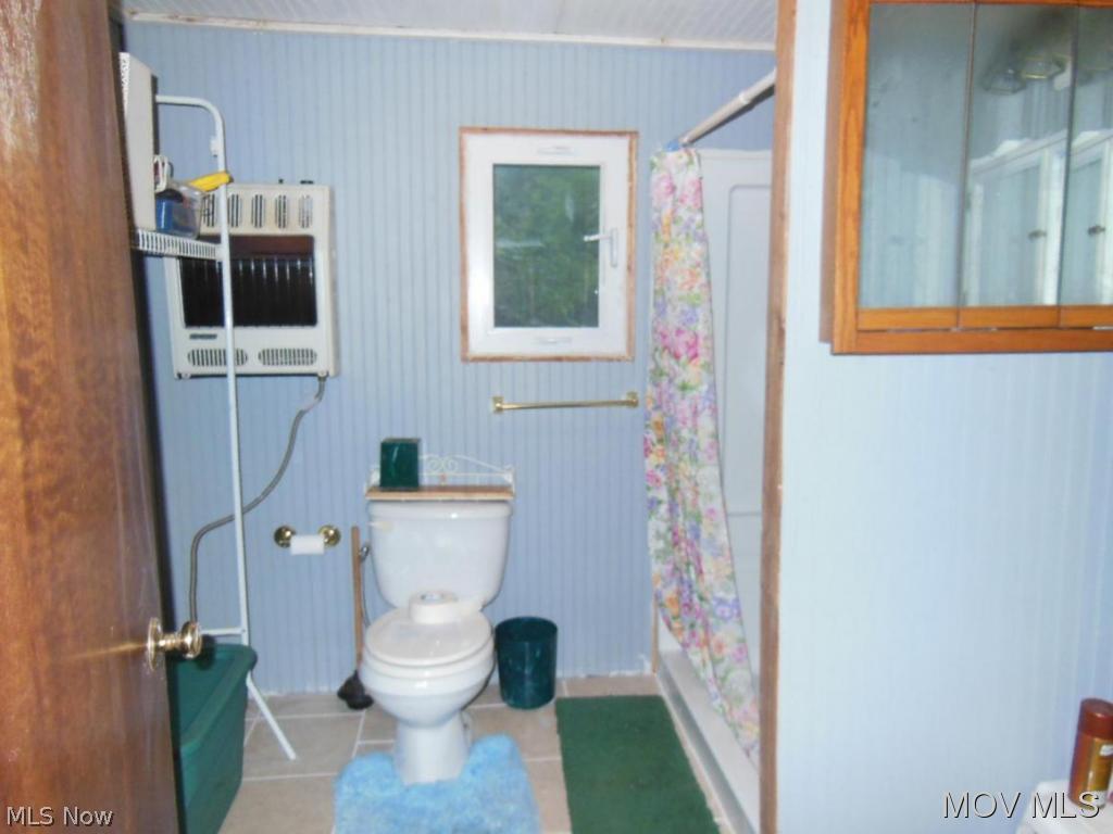 1992 Shields Hill Road Cairo, WV 26337 - Photo 10 of 10 Bath