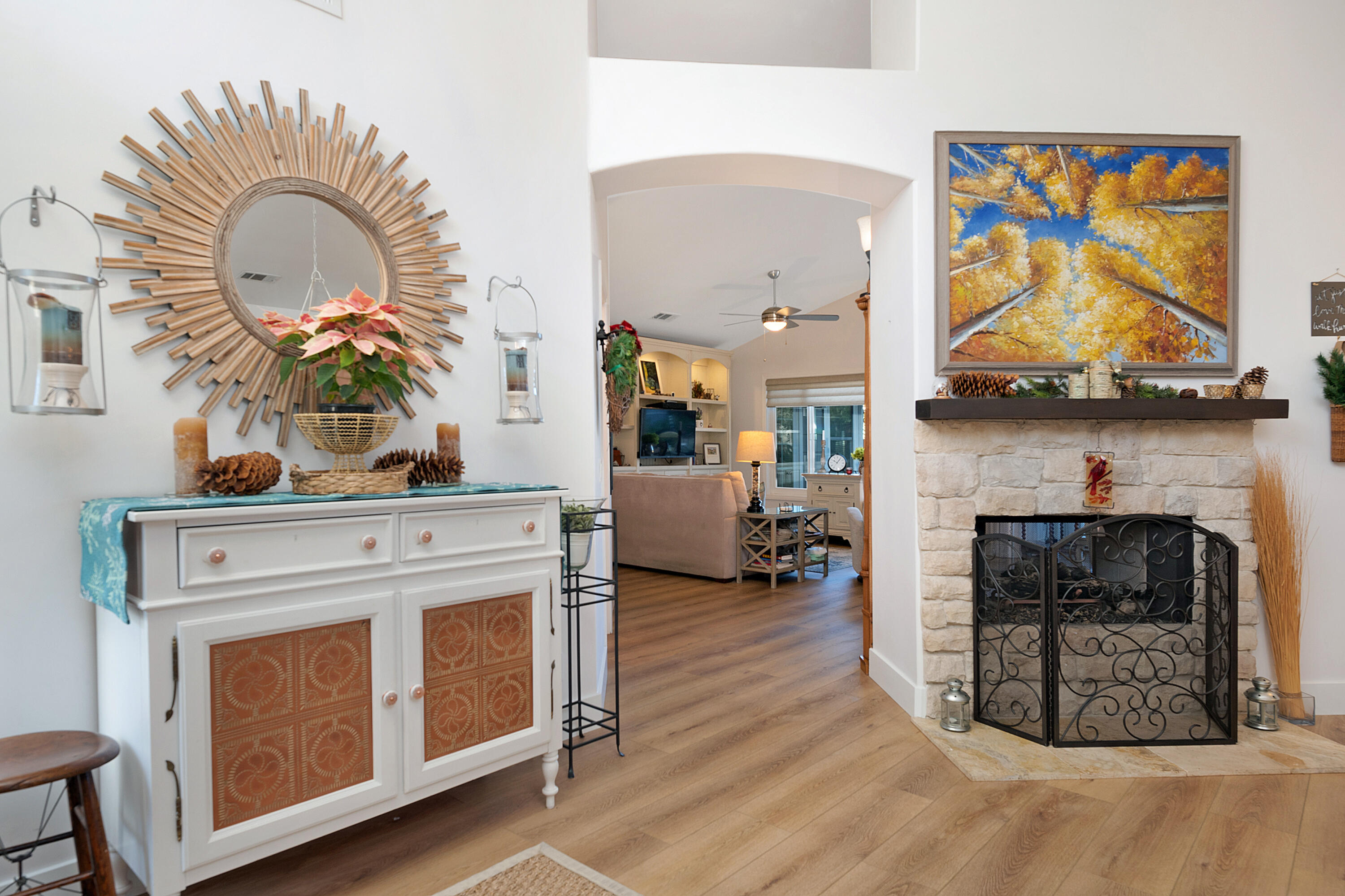 5000 Oak Ridge Road Santa Barbara, CA 93111 - Photo 5 of 31 Foyer and Fireplace