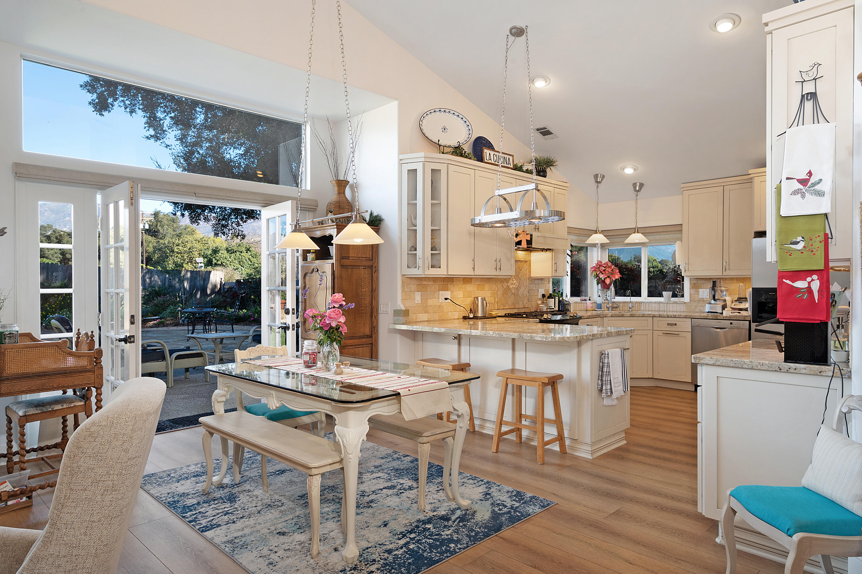 5000 Oak Ridge Road Santa Barbara, CA 93111 - Photo 10 of 31 Kitchen with Breakfast Area