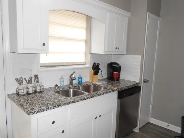 $1,300 | 7108 Gatewood Drive, Tyler, TX 75703