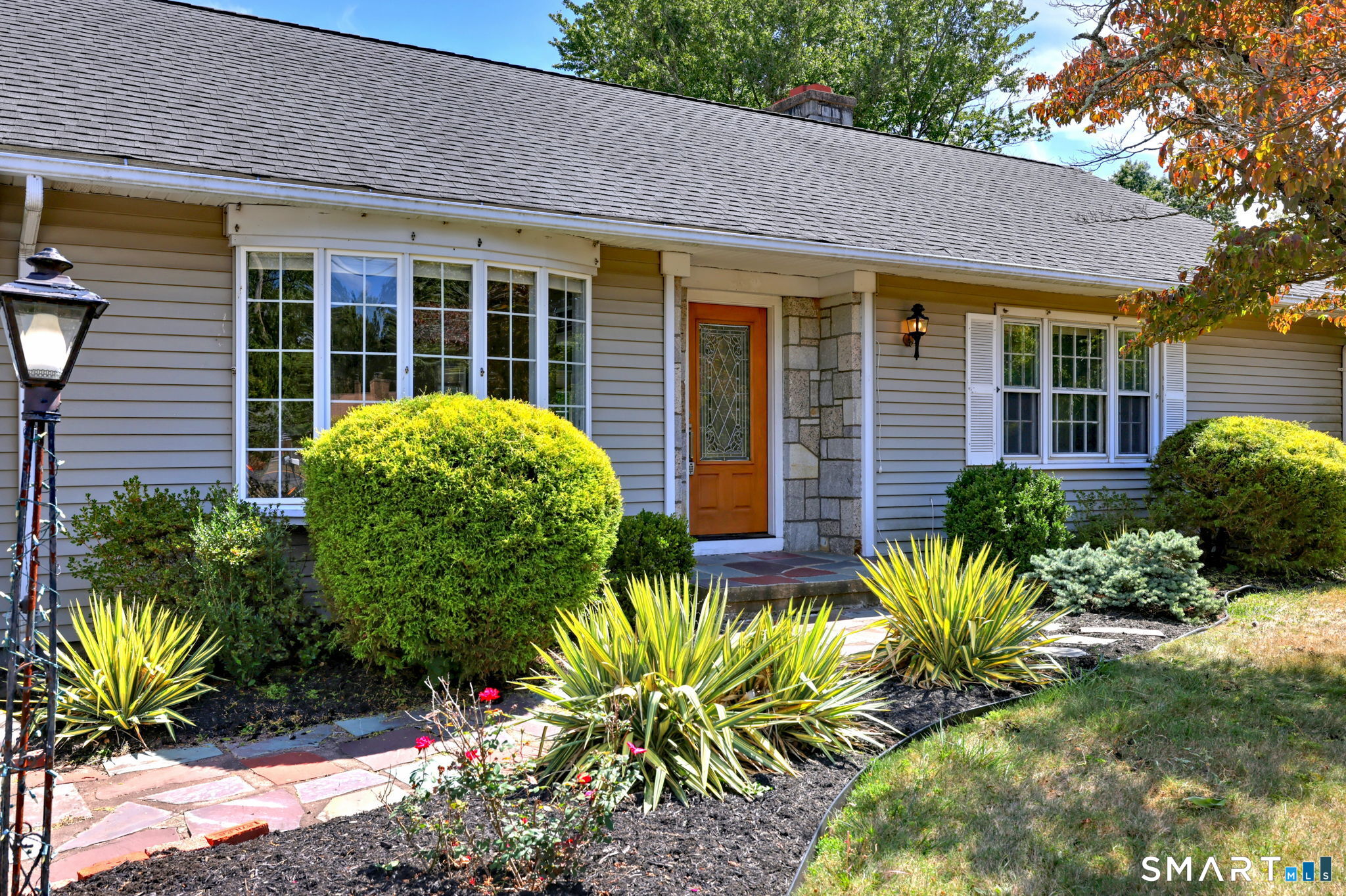 1085 Dunbar Hill Road Hamden, CT 06514 - Photo 2 of 39
