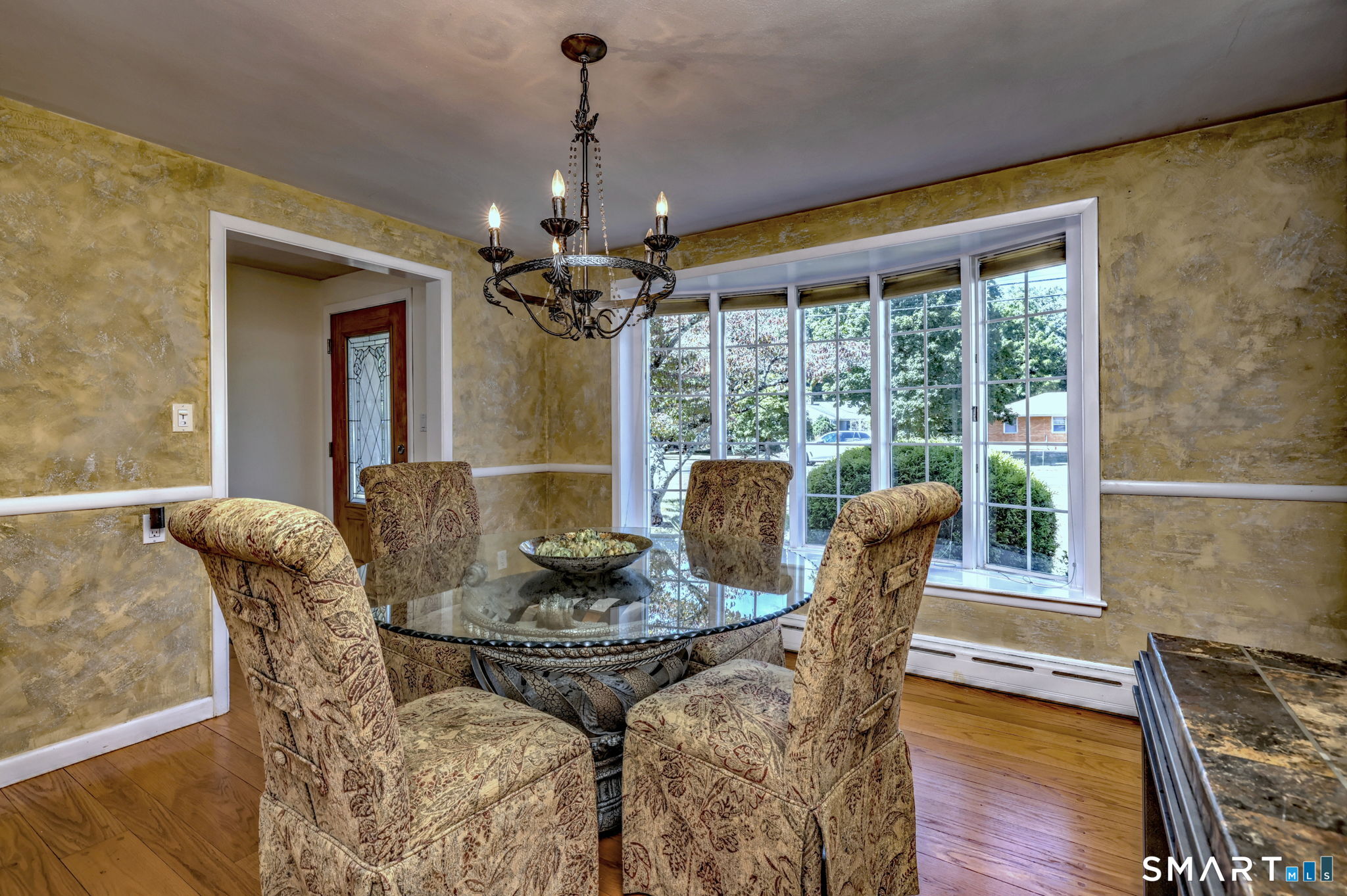 1085 Dunbar Hill Road Hamden, CT 06514 - Photo 10 of 39