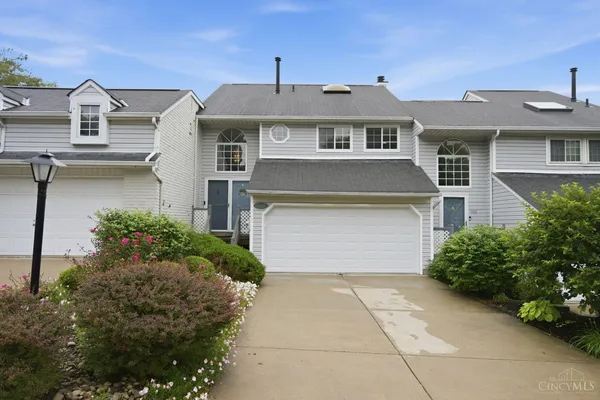 $299,900 | 12150 Peak Drive, Cincinnati, OH 45246