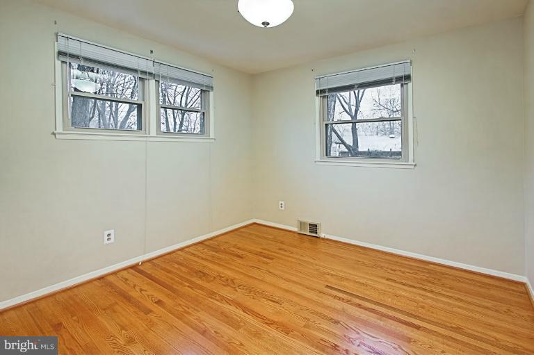 7502 Elgar Street Springfield, VA 22151 - Photo 21 of 30 Bedroom