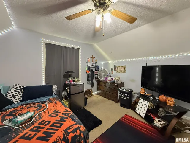 $64,900 | 376 Pine Street, Galesburg, IL 61401