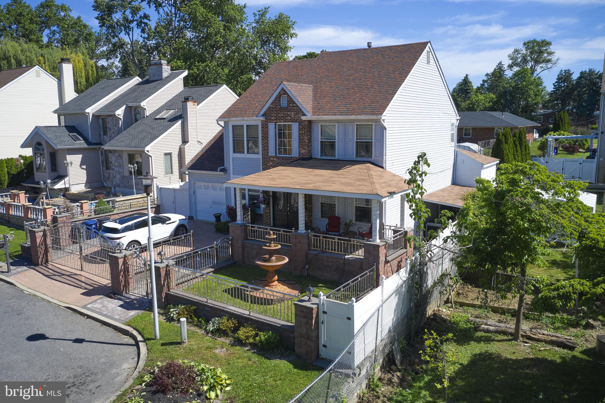8905 Springview Road Philadelphia, PA 19115 - Photo 2 of 59 Great use of space