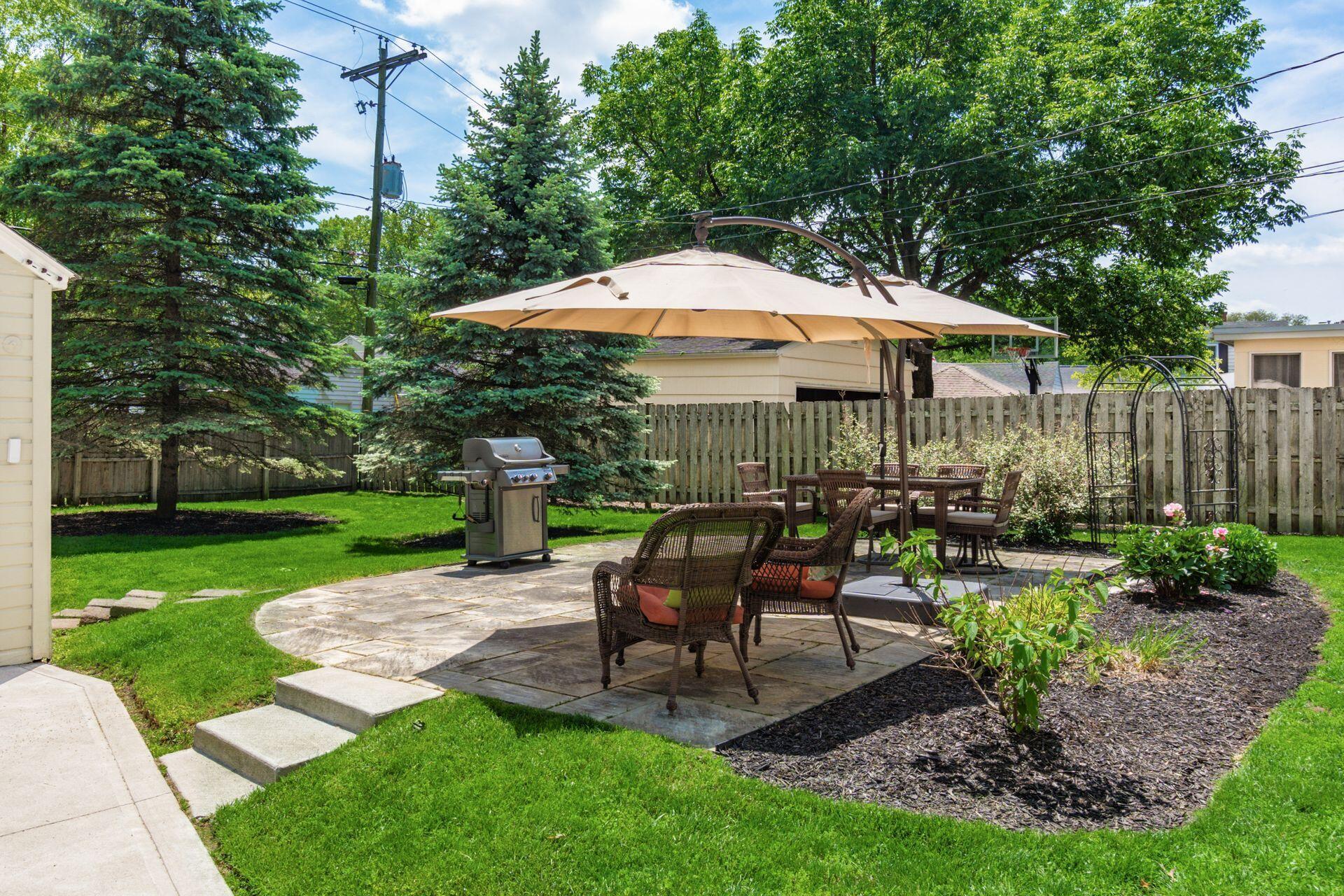2008 Edgemont Road North Columbus, OH 43212 - Photo 51 of 60 Patio