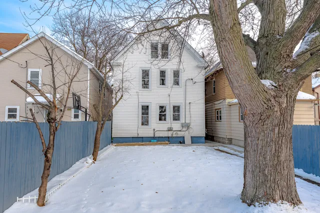 $285,000 | 1321 South 22nd Street, Unit 1323, Milwaukee, WI 53204