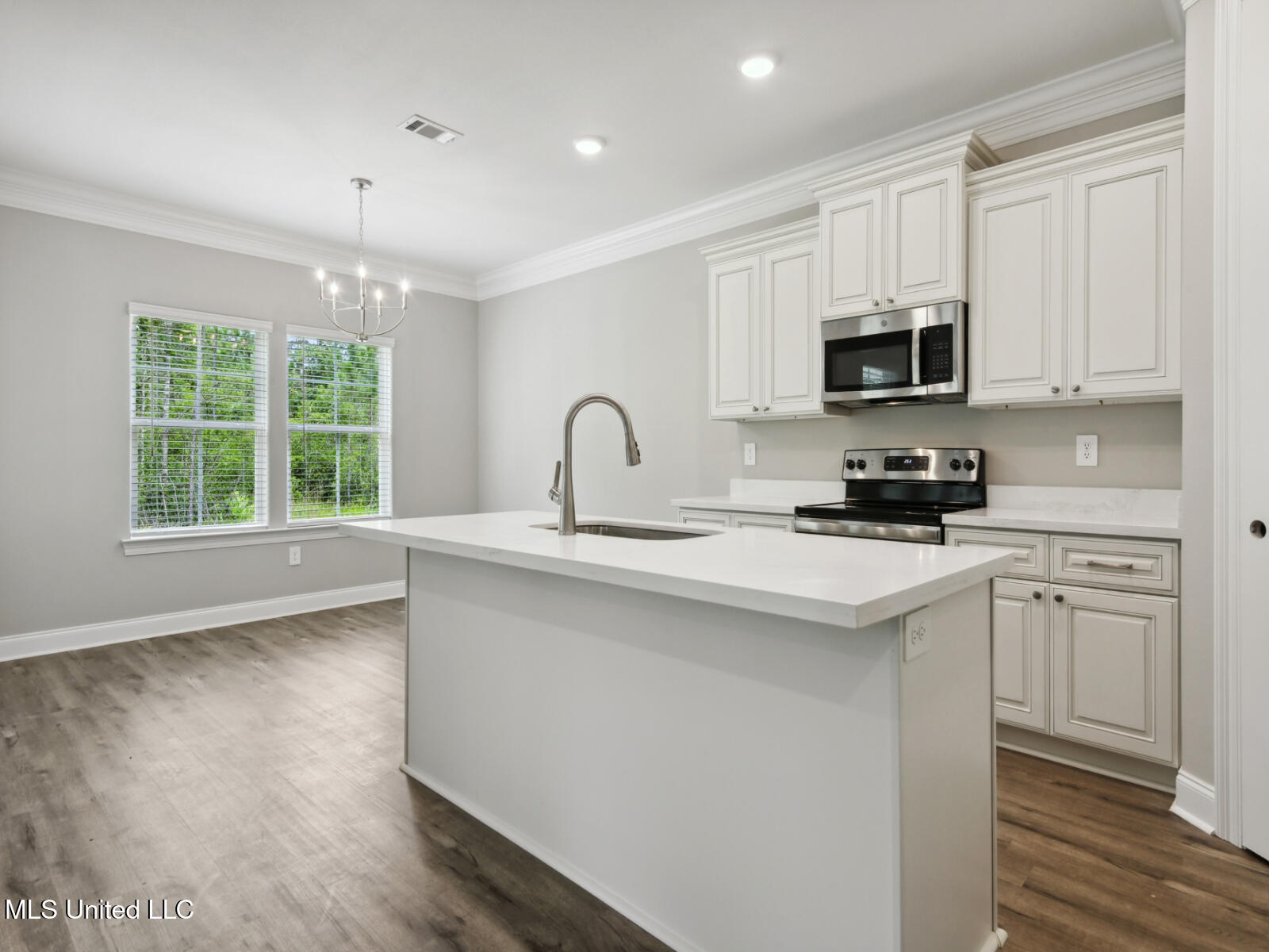 7959 Buttonbush Road Biloxi, MS 39532 - Photo 4 of 15 GLF_ElliottHomes_Sandpiper_K173_Kitchen2