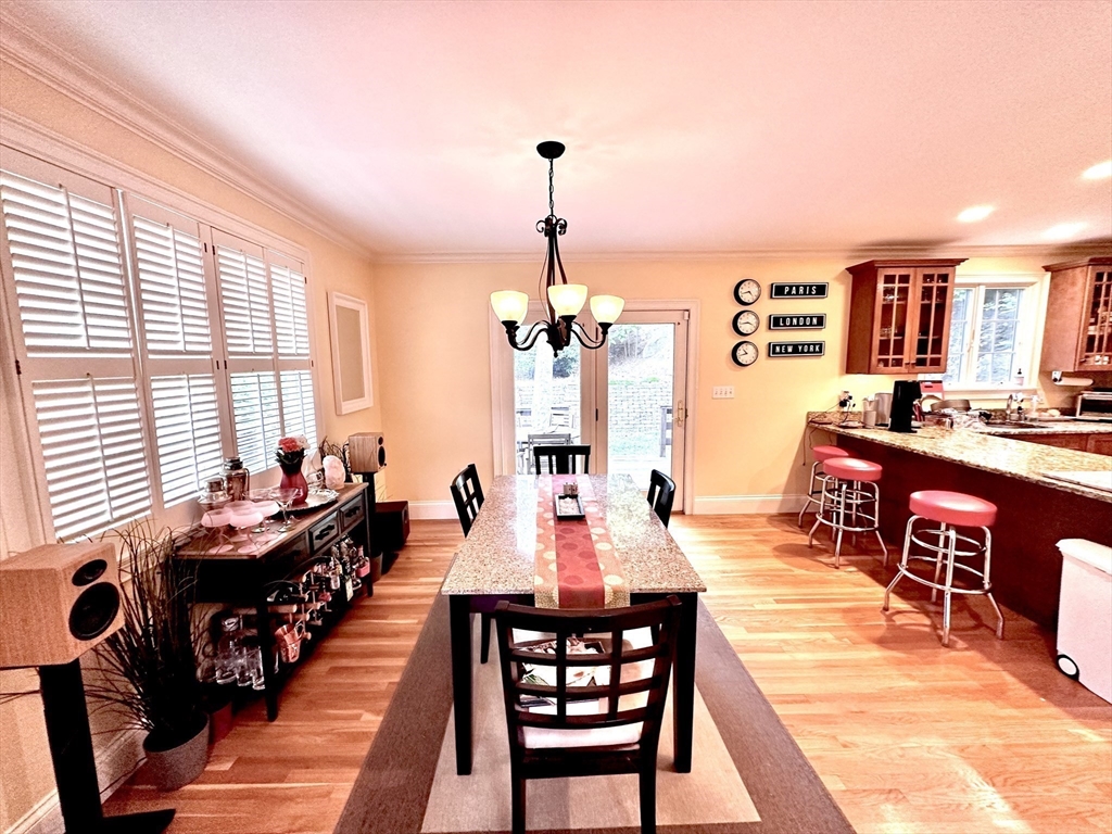 77 Hackensack Road Chestnut Hill, MA 02467 - Photo 7 of 23