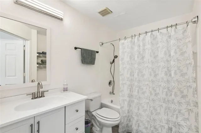 $2,000 | 17104 Carrington Park Drive, Unit 514, Tampa, FL 33647