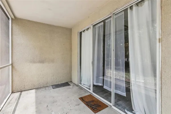 $2,000 | 17104 Carrington Park Drive, Unit 514, Tampa, FL 33647