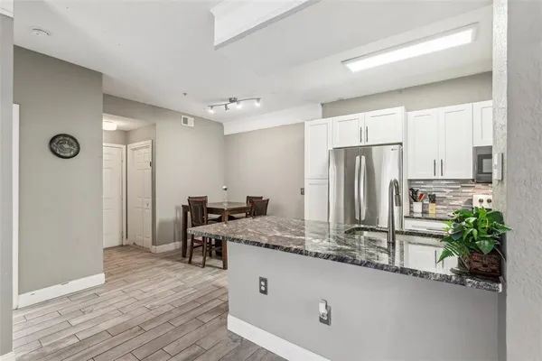 $2,000 | 17104 Carrington Park Drive, Unit 514, Tampa, FL 33647