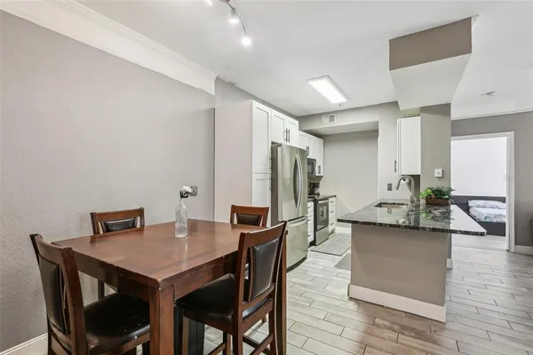 $2,000 | 17104 Carrington Park Drive, Unit 514, Tampa, FL 33647