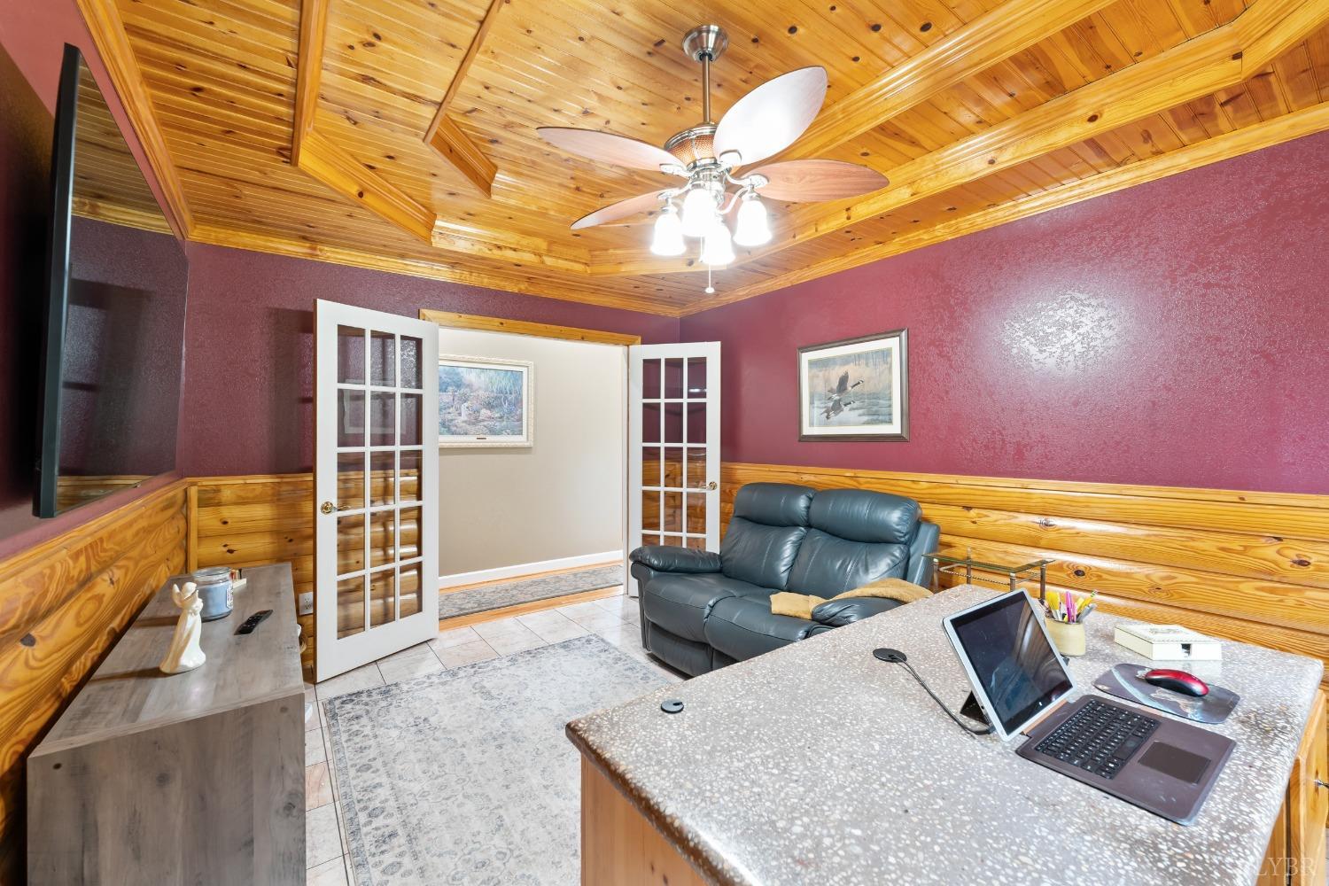 1136 Heavens View Drive Goode, VA 24556 - Photo 25 of 60 a living room with furniture