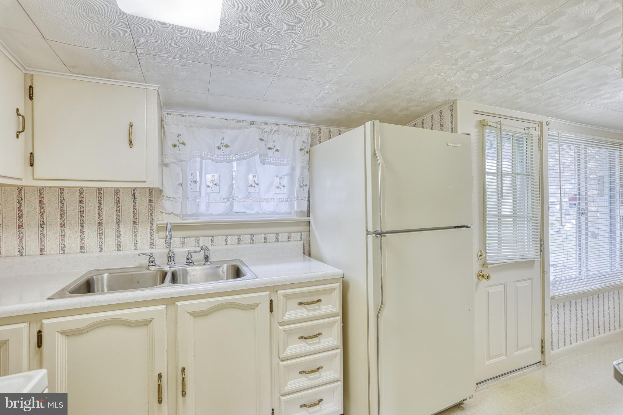 2149 Manor Road York, PA 17408 - Photo 19 of 38