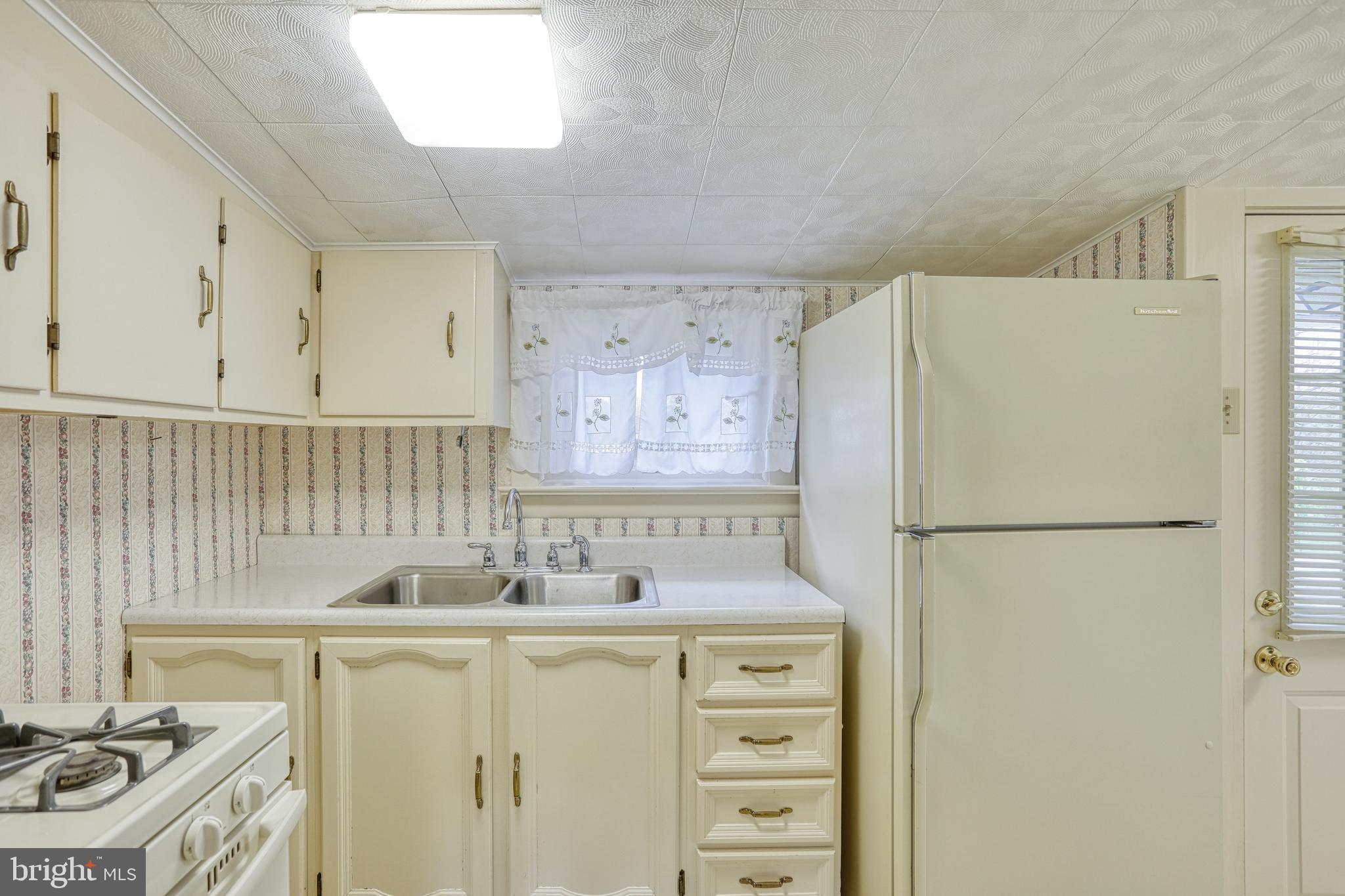 2149 Manor Road York, PA 17408 - Photo 20 of 38