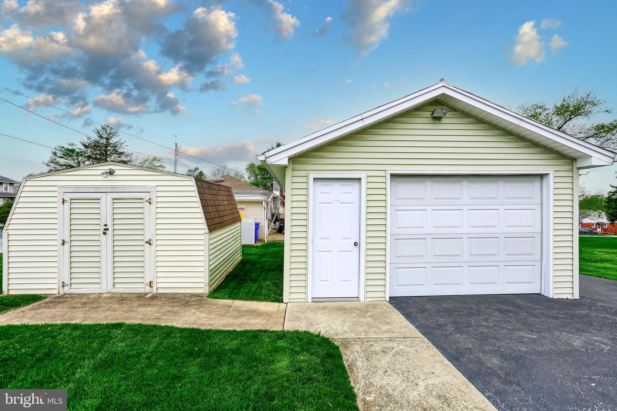 2149 Manor Road York, PA 17408 - Photo 34 of 38