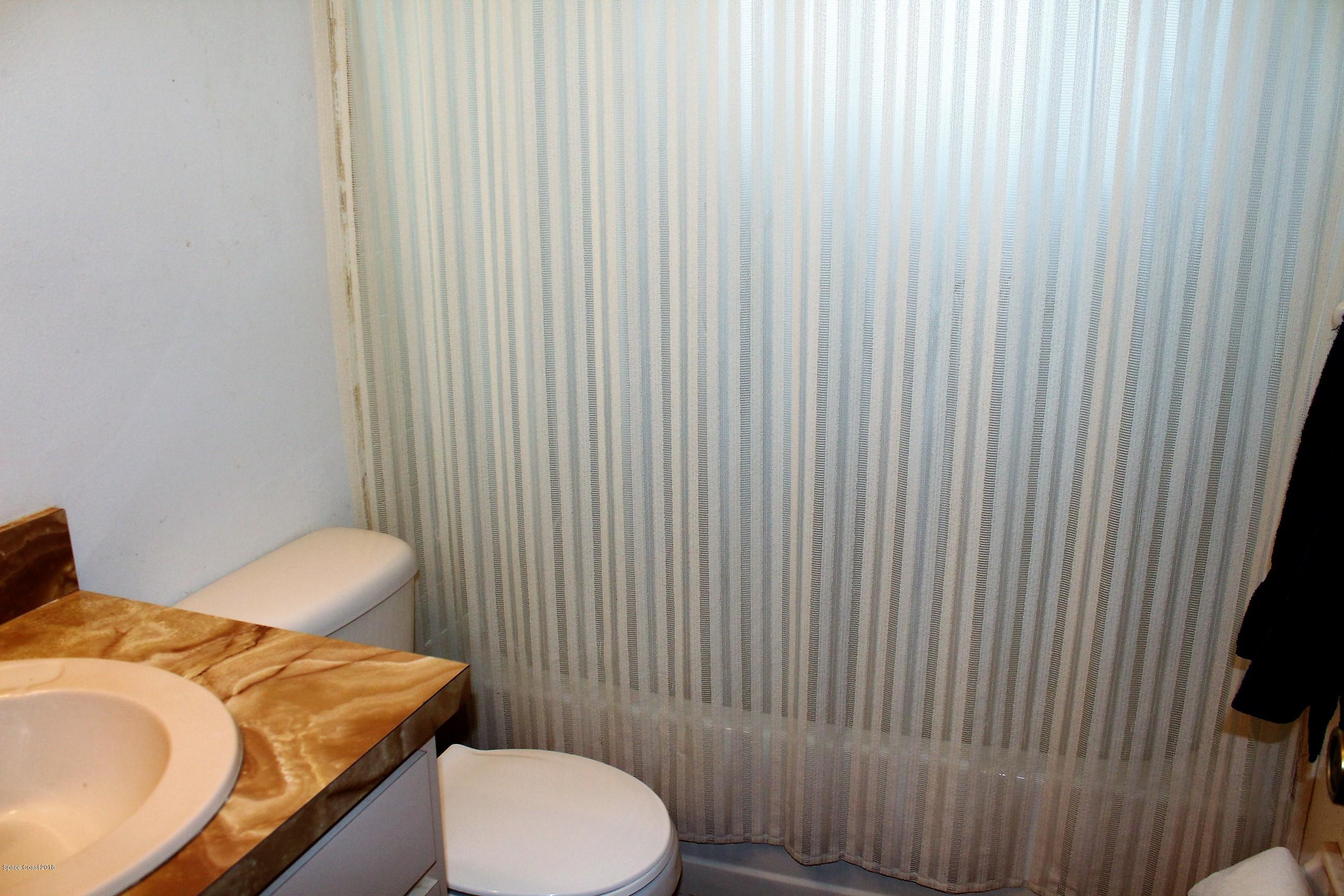 6845 Cairo Road Cocoa, FL 32927 - Photo 15 of 29 Hall Bathroom