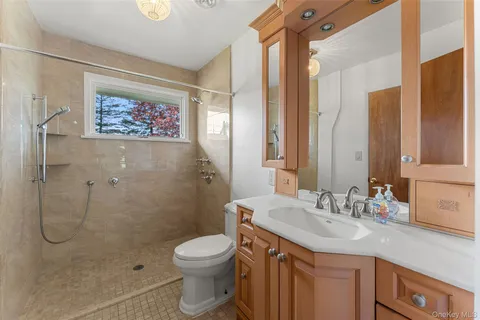 $1,397,500 | 7 Parkway East, Yonkers, NY 10701