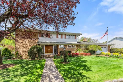 $1,397,500 | 7 Parkway East, Yonkers, NY 10701