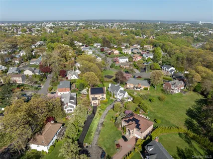 $1,397,500 | 7 Parkway East, Yonkers, NY 10701