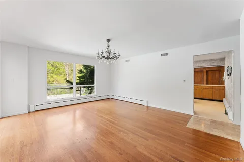 $1,397,500 | 7 Parkway East, Yonkers, NY 10701
