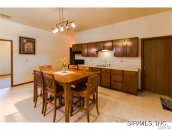 2601 Koch Road Waterloo, IL 62298 - Photo 5 of 24